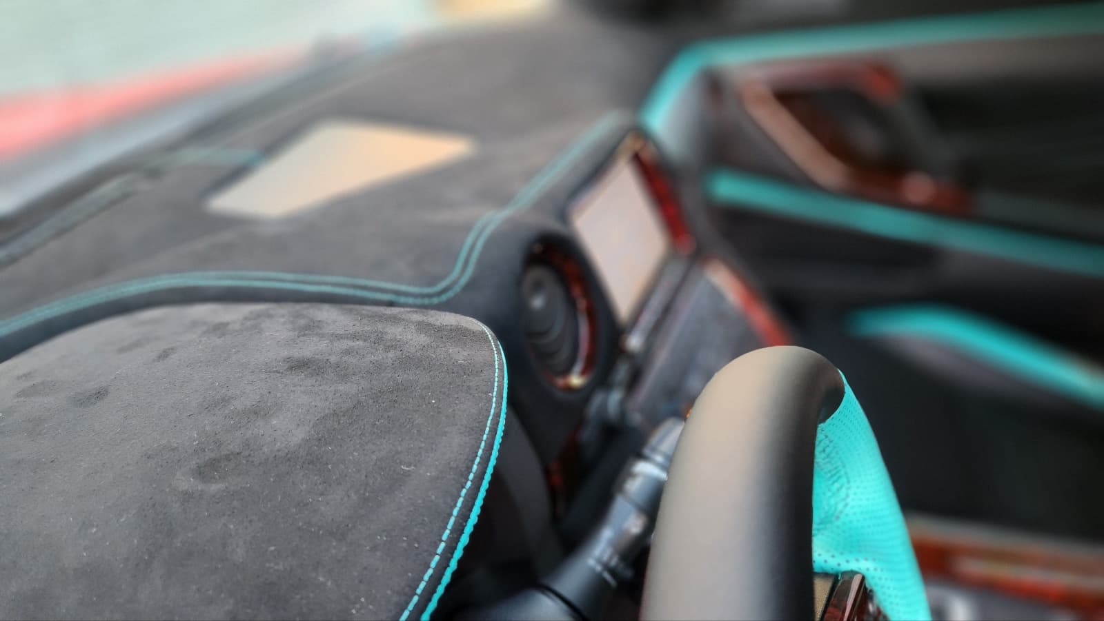 스웨이드/알칸타라 포인트 샘플